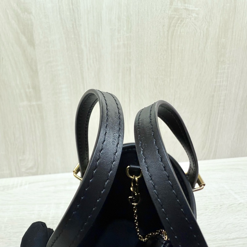 LV米拚黑帆布Bucket nano手提斜背包M82418-13