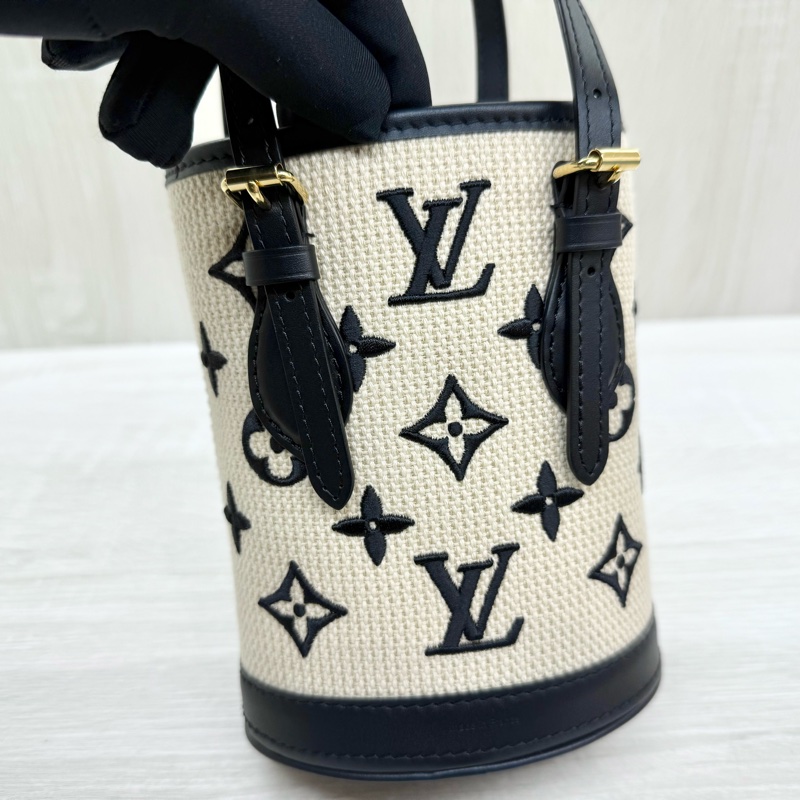 LV米拚黑帆布Bucket nano手提斜背包M82418-15
