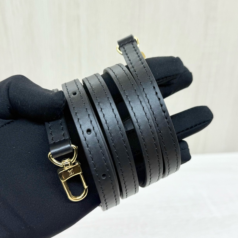 LV米拚黑帆布Bucket nano手提斜背包M82418-16