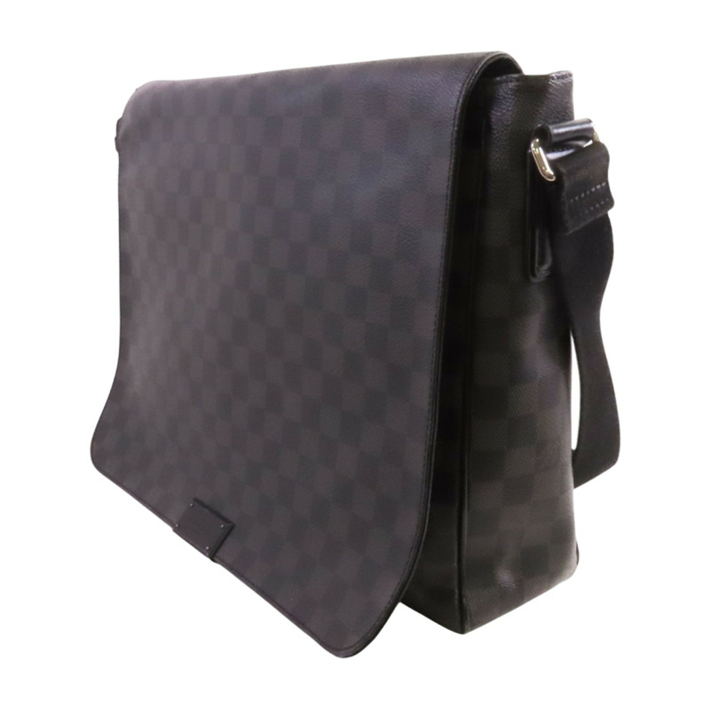 LOUIS VUITTON Damier Graphite District GM肩背袋-2