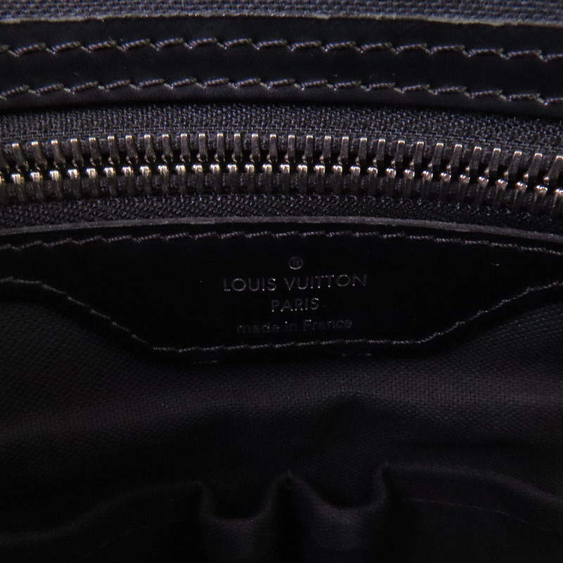 LOUIS VUITTON Damier Graphite District GM肩背袋-6