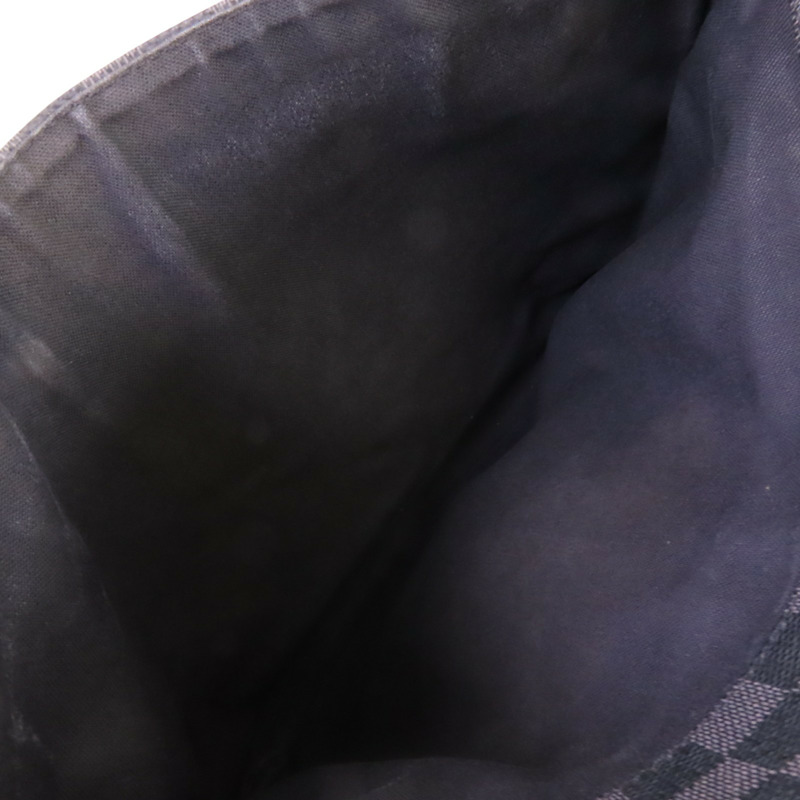 LOUIS VUITTON Damier Graphite District GM肩背袋-14