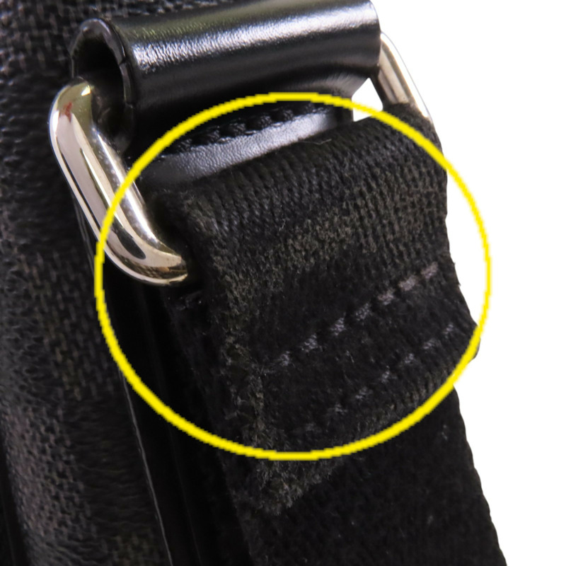 LOUIS VUITTON Damier Graphite District GM肩背袋-18