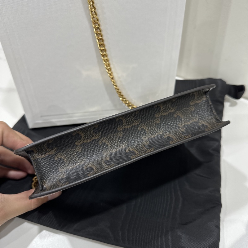 CELINE 經典WOC鍊帶斜背包-4