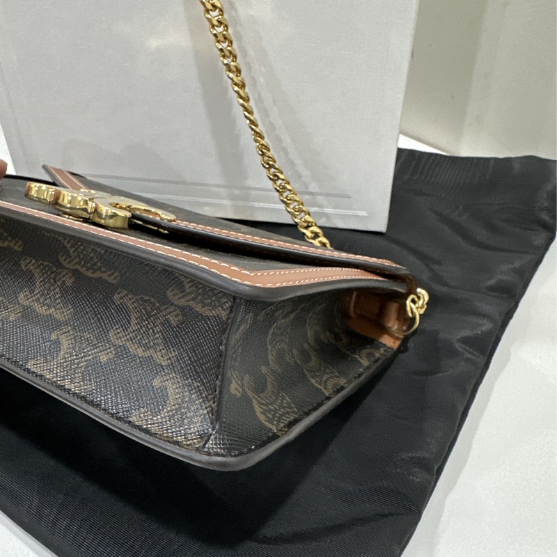 CELINE 經典WOC鍊帶斜背包-5