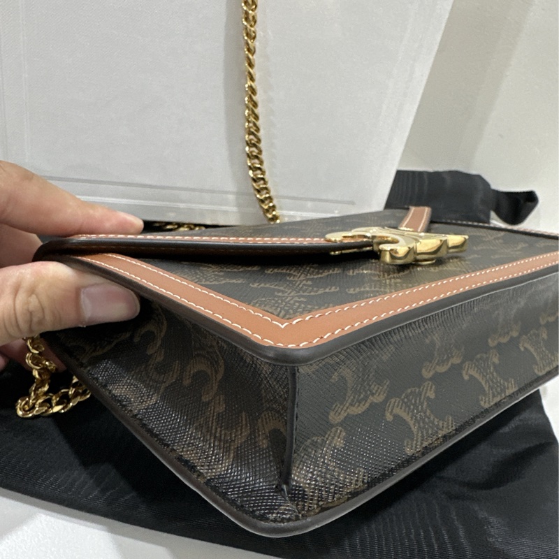 CELINE 經典WOC鍊帶斜背包-6