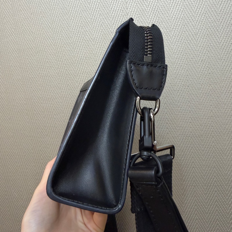 LV 黑灰原花Gaston銀釦二合一斜背包M81124-2