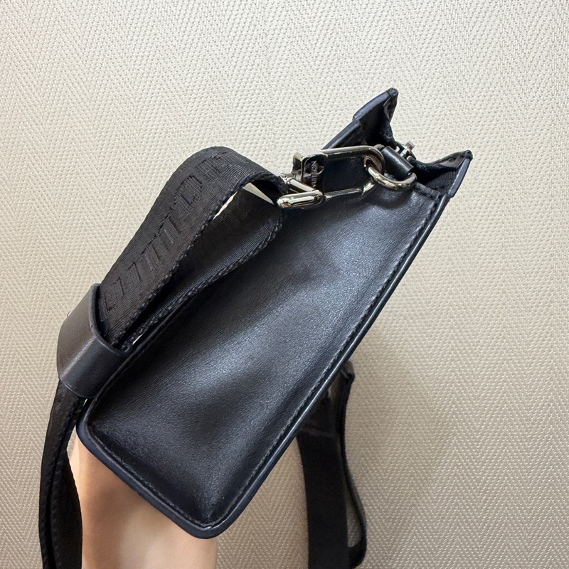 LV 黑灰原花Gaston銀釦二合一斜背包M81124-3