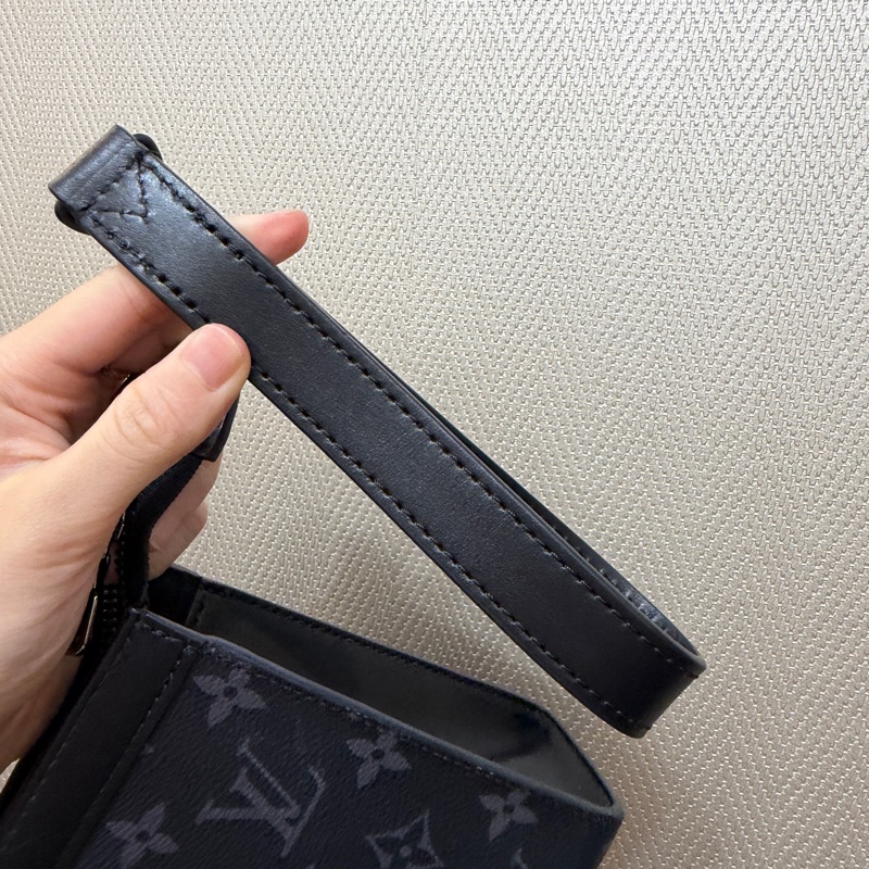 LV 黑灰原花Gaston銀釦二合一斜背包M81124-22