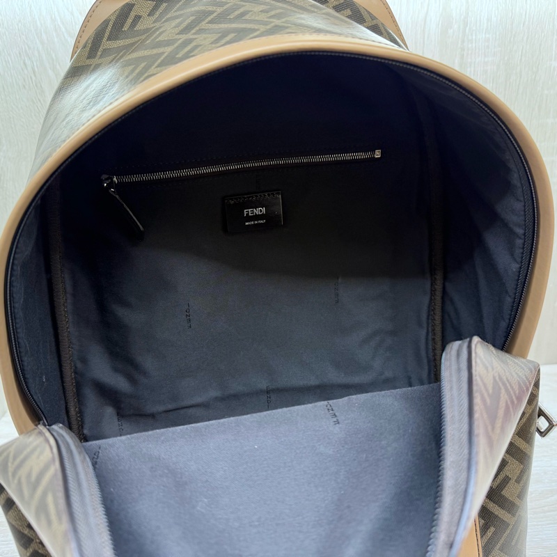 FENDI老花牛皮金釦Chiodo Diagonal雙肩後背包7VZ076-6