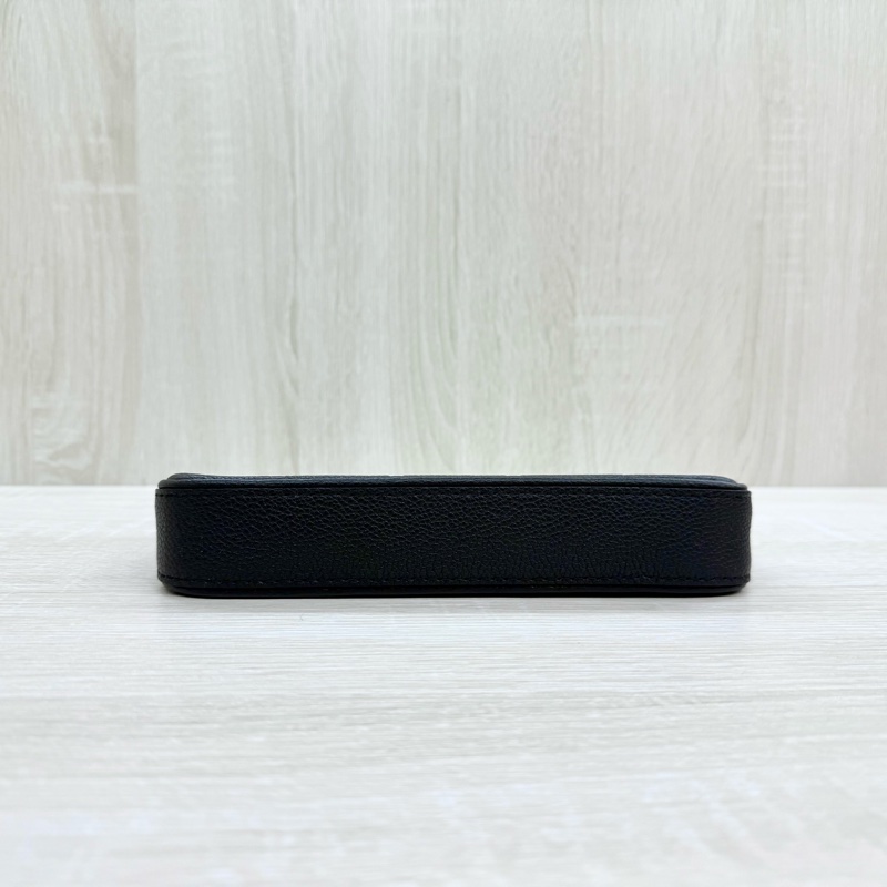 LV黑壓紋牛皮Easy Pouch On Strap金釦腋下月亮包M80349-4