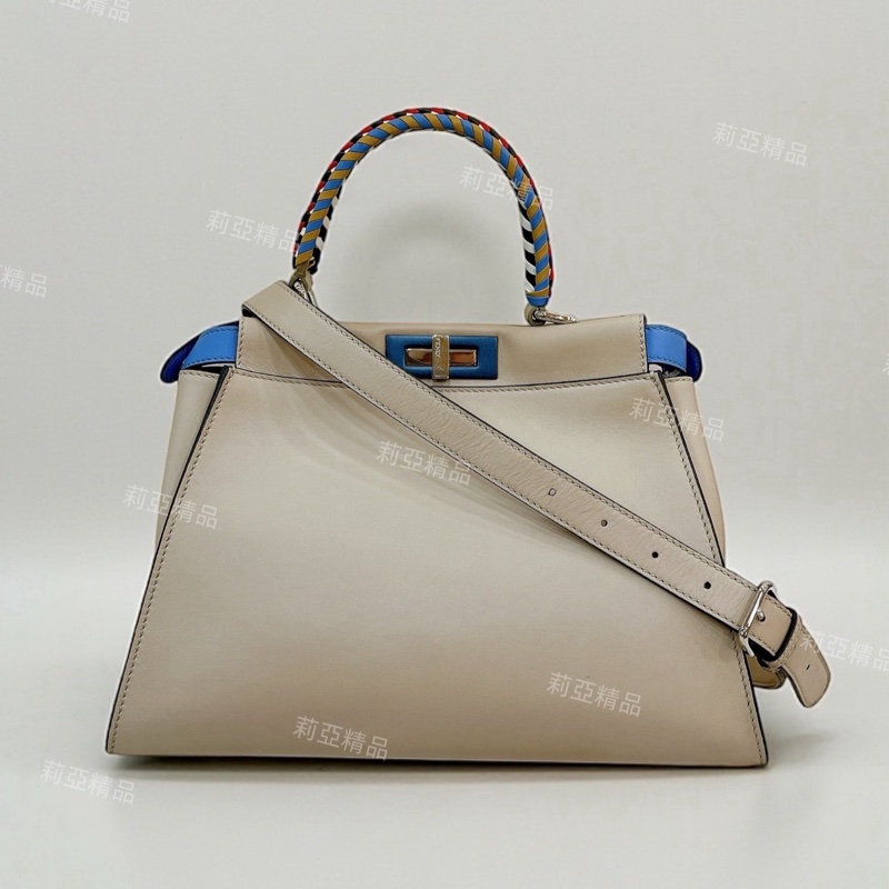 莉亞精品♡Fendi Peekaboo 奶茶編織手把 二手-0