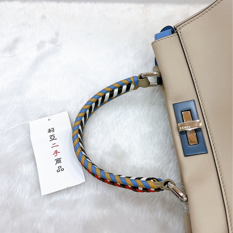 莉亞精品♡Fendi Peekaboo 奶茶編織手把 二手-19