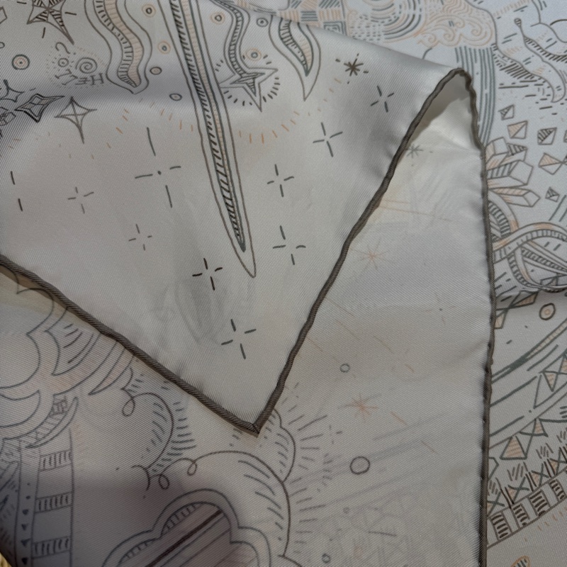 Hermes 白底灰綠邊Please hold the line方型絲巾H004187-3