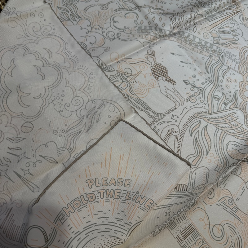Hermes 白底灰綠邊Please hold the line方型絲巾H004187-6