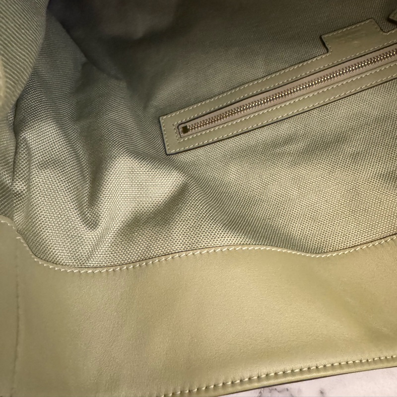 Gucci牛油果綠金馬銜釦單肩包-16