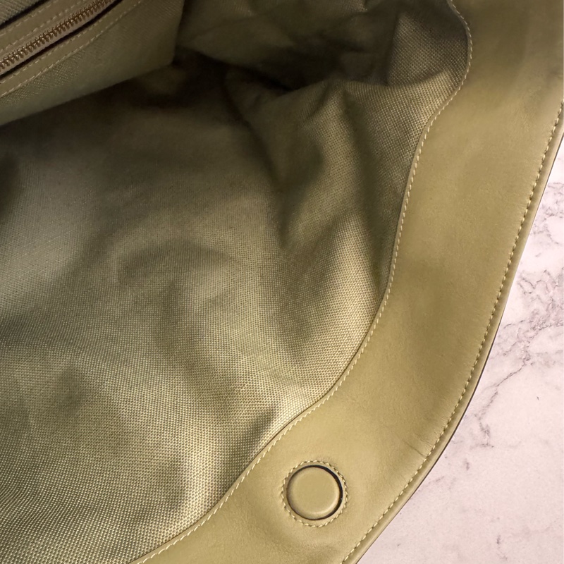 Gucci牛油果綠金馬銜釦單肩包-18