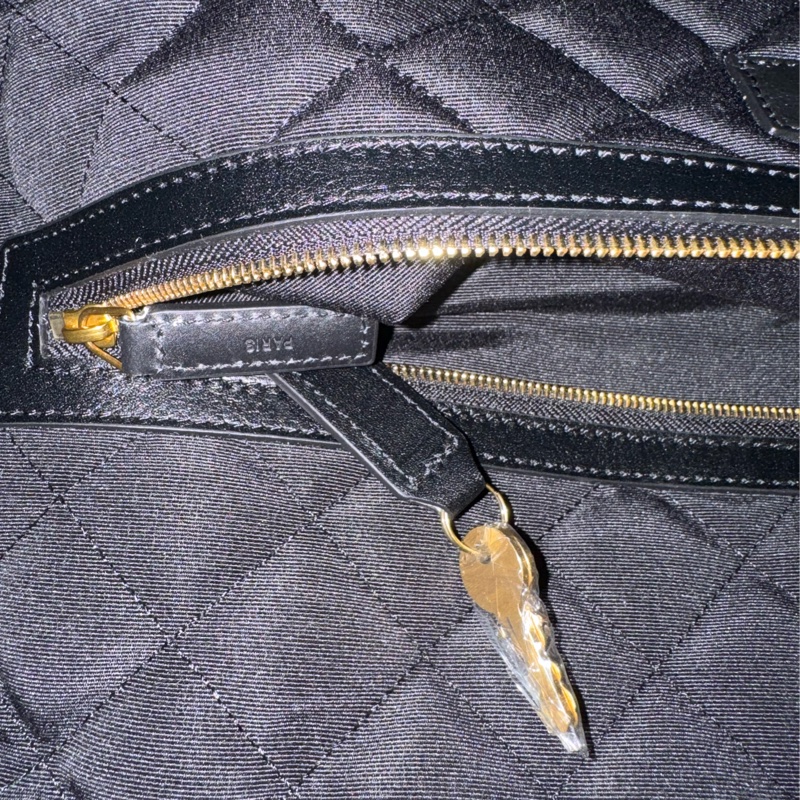 Ysl 黑荔枝黑logo機場包 Rosa同款✨✨-27