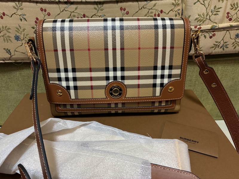 有購證 Burberry 經典格紋 肩背 掀蓋包-0