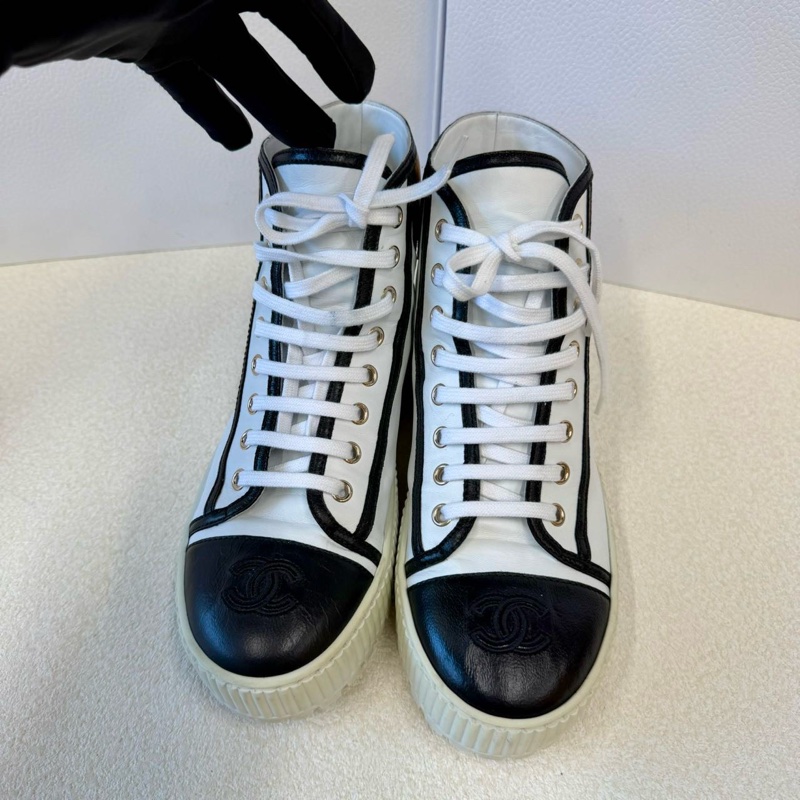 Chanel香奈兒黑白拼色高幫鞋 38碼 幾乎全新-2