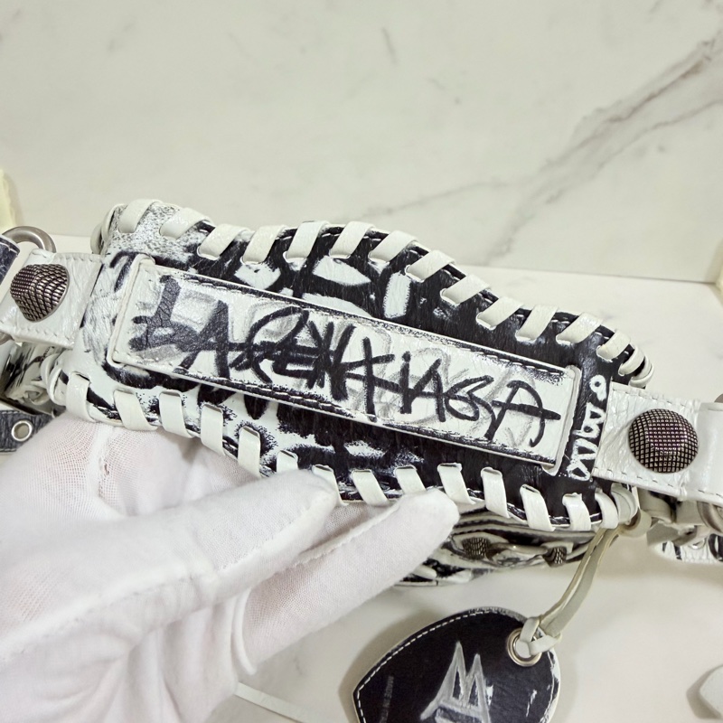 ®️巴黎世家 LeCagole 塗鴉款 腋下包/側背包-14