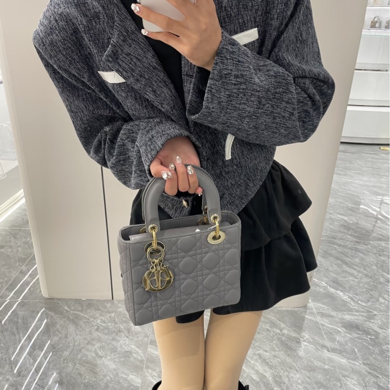 🎆迎新年只要$80,000🔥 Dior Lady 黛妃包4格款 大象灰色-8