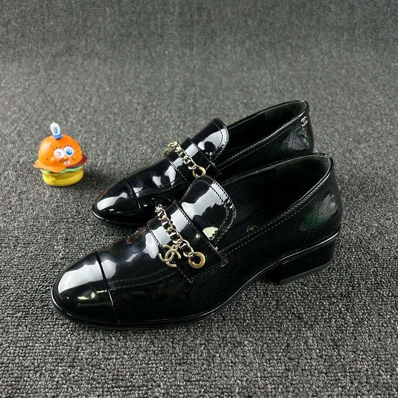 Chanel香奈兒黑金樂福鞋 尺碼：35整體成色不錯 出門穿一次-0