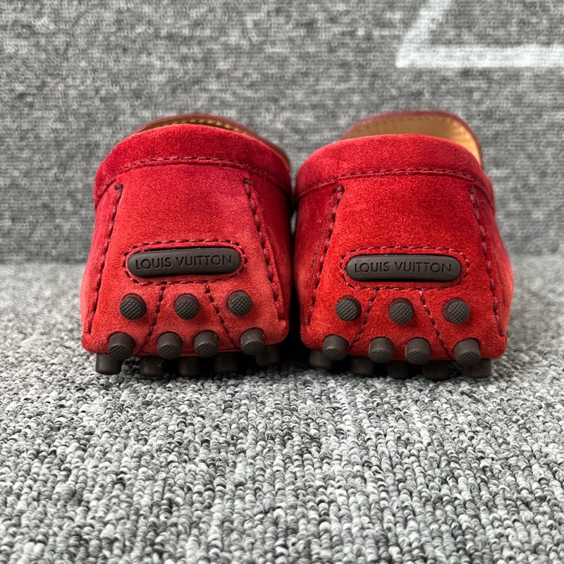 LV 路易威登 紅色麂皮馬銜扣豆豆鞋碼 41碼-2