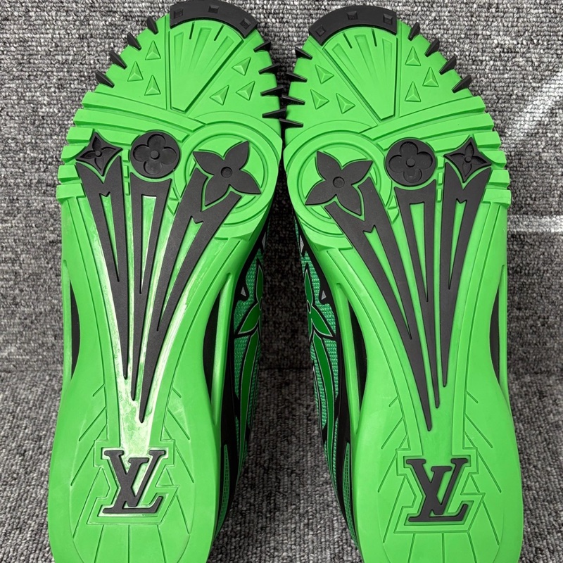 LV 路易威登 黑綠色太陽花運動鞋43 碼-4