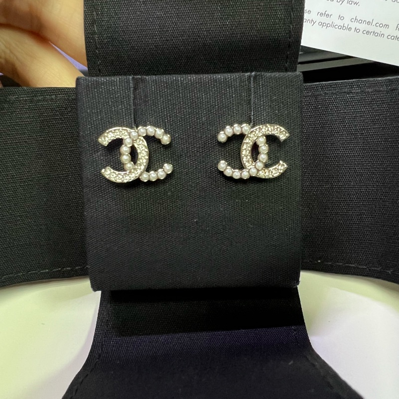 全新 Chanel 香奈兒 珍珠 亮鑽 耳環 銀色 雙C logo耳環 耳針 全配-3