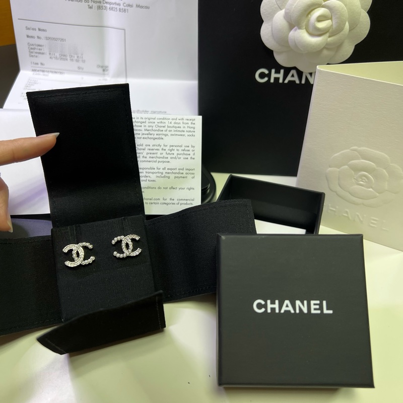 全新 Chanel 香奈兒 珍珠 亮鑽 耳環 銀色 雙C logo耳環 耳針 全配-4
