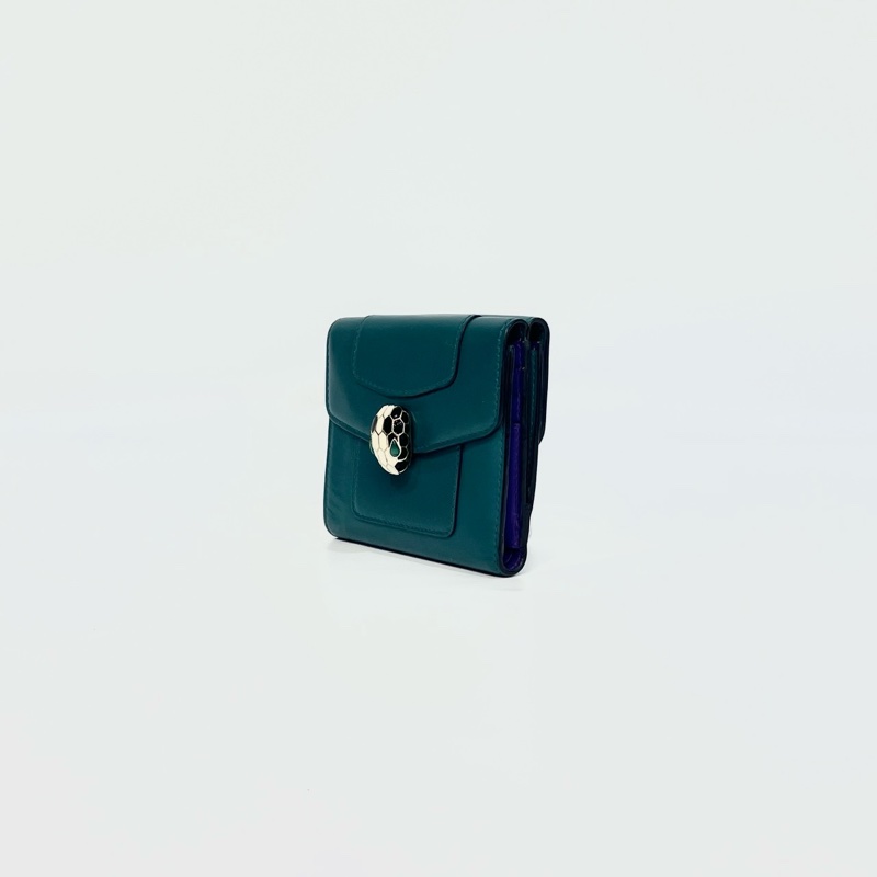 💚寶格麗BVLGARI祖母綠牛皮金釦蛇頭雙面三折短夾281382-2