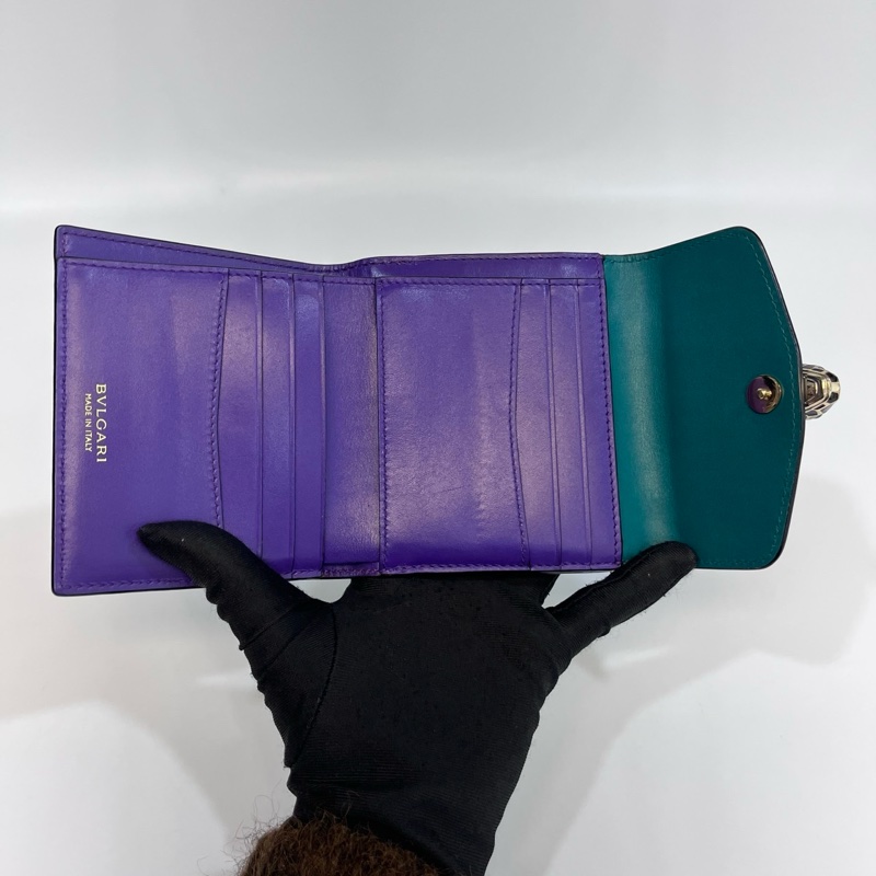 💚寶格麗BVLGARI祖母綠牛皮金釦蛇頭雙面三折短夾281382-6