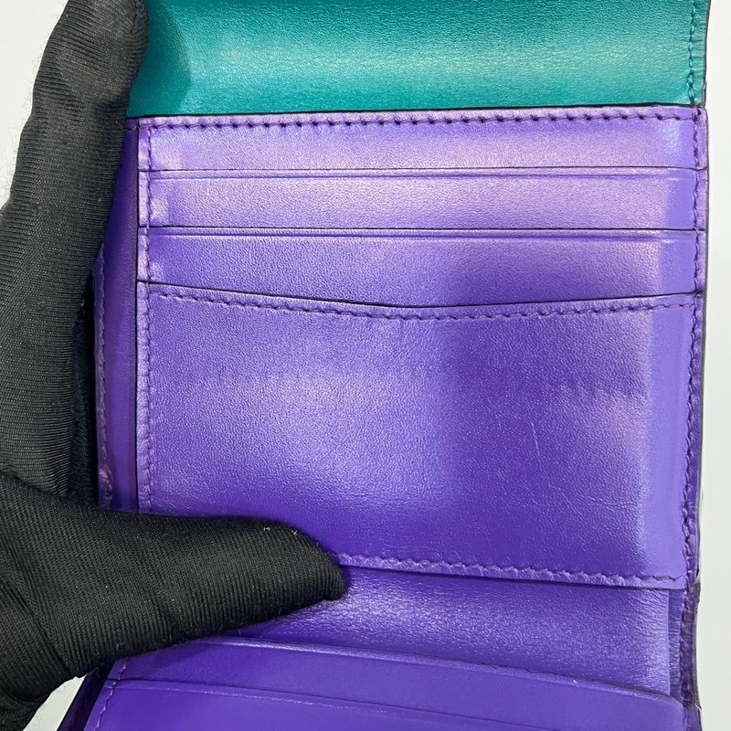 💚寶格麗BVLGARI祖母綠牛皮金釦蛇頭雙面三折短夾281382-11