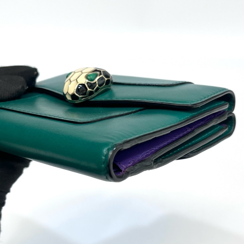 💚寶格麗BVLGARI祖母綠牛皮金釦蛇頭雙面三折短夾281382-15