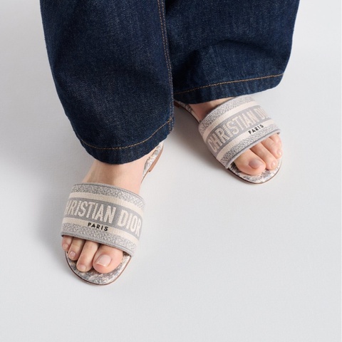 DIOR灰色刺繡帆布Toile de Jouy 法式印花圖騰涼鞋KCQ209