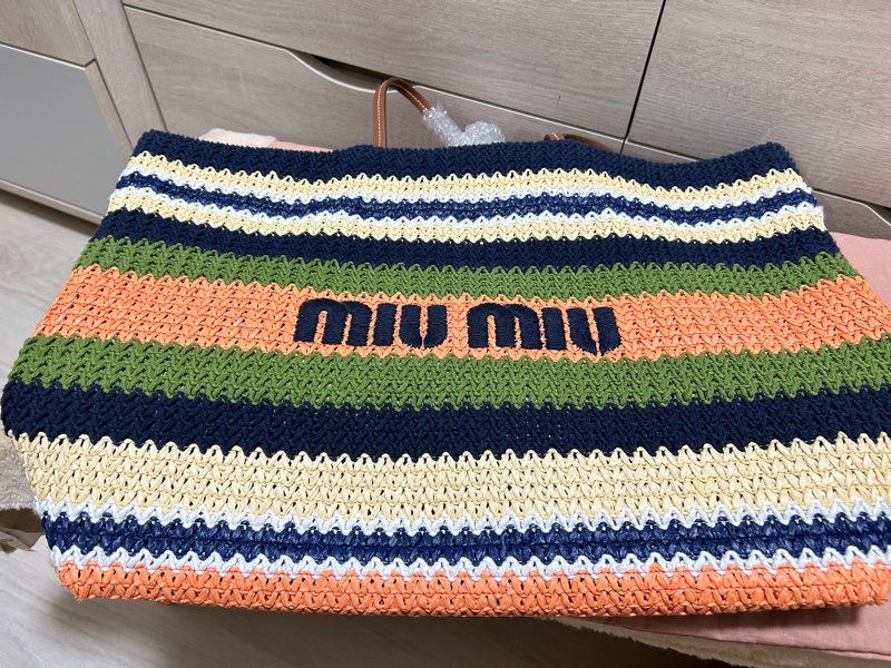 Miu miu TESSUTO 鉤針編織手袋竹編托特 tote bag 條紋編織手提袋 藍色與常春藤-5