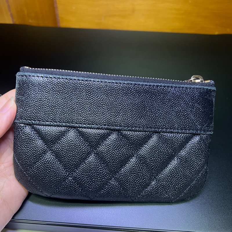 Chanel 香奈兒 黑金 黑色 魚子醬牛皮 一字拉鍊零錢包 萬用零錢包 全配-6