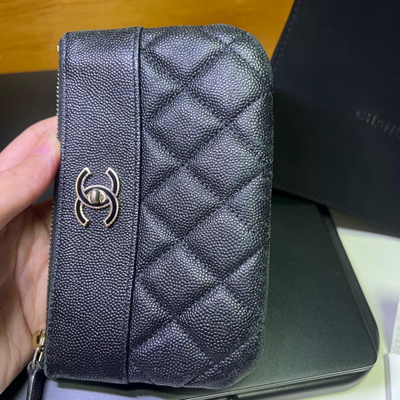 Chanel 香奈兒 黑金 黑色 魚子醬牛皮 一字拉鍊零錢包 萬用零錢包 全配-8