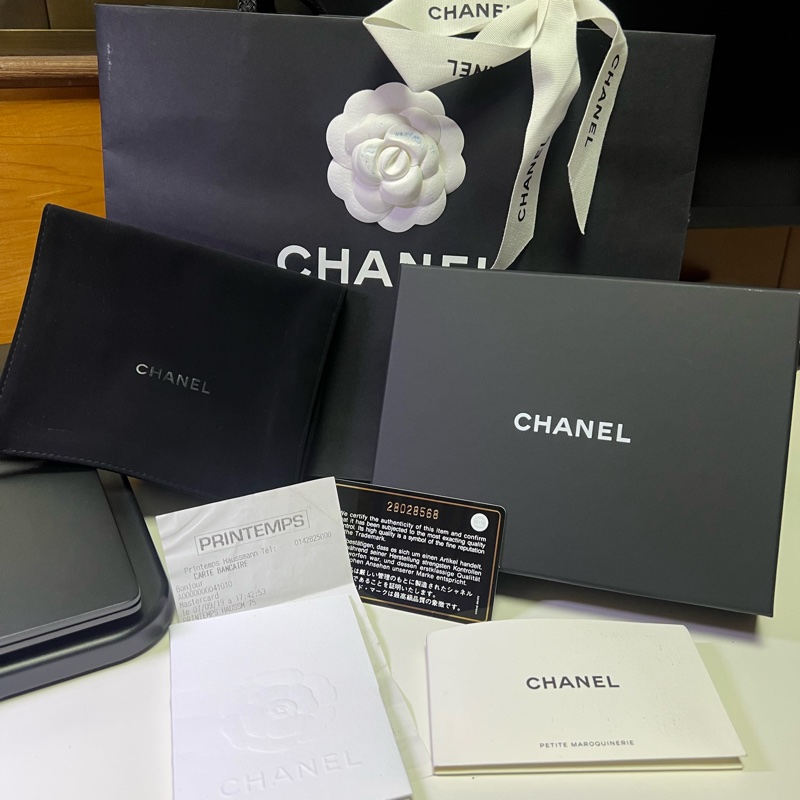 Chanel 香奈兒 黑金 黑色 魚子醬牛皮 一字拉鍊零錢包 萬用零錢包 全配-16