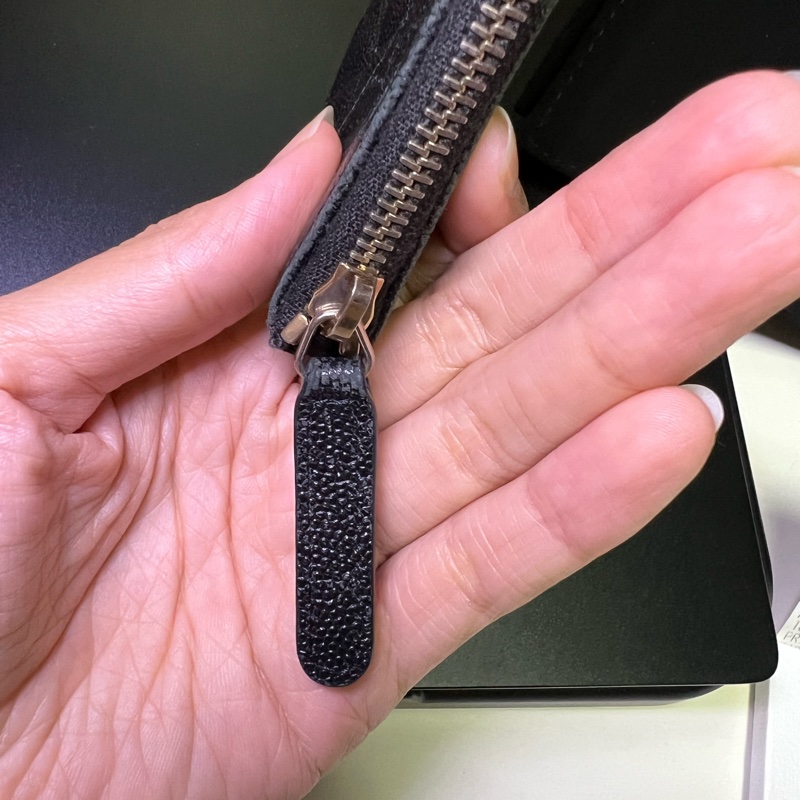 Chanel 香奈兒 黑金 黑色 魚子醬牛皮 一字拉鍊零錢包 萬用零錢包 全配-22