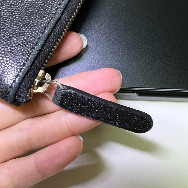 Chanel 香奈兒 黑金 黑色 魚子醬牛皮 一字拉鍊零錢包 萬用零錢包 全配-23