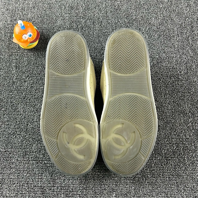 Chanel香奈兒米色板鞋 尺碼：36-7