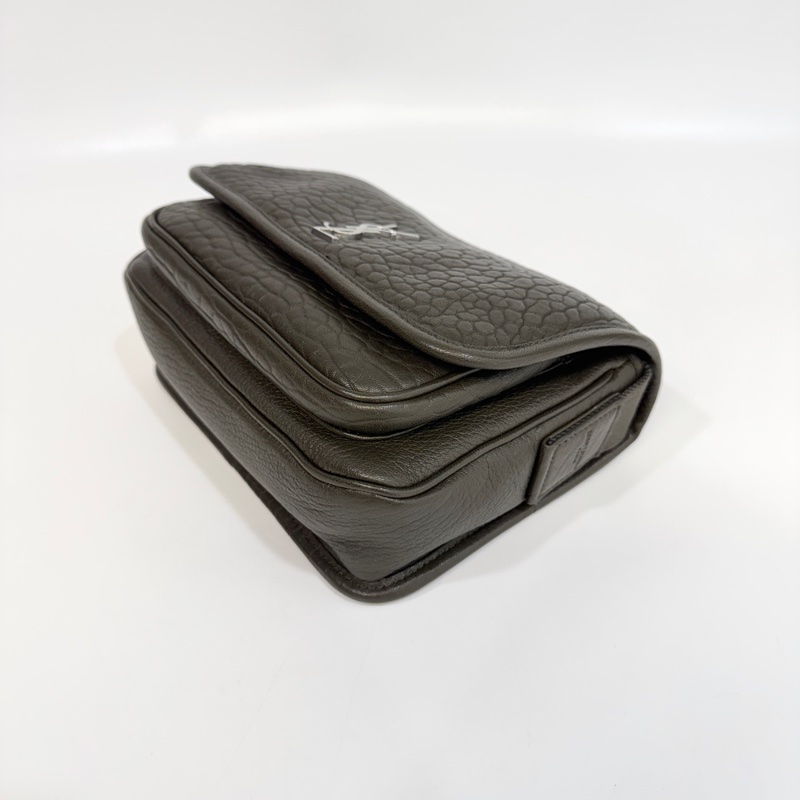 🫒聖羅蘭男士NIKI YSL橄欖綠銀釦粒面小羊皮NIKI小型郵差包776611-10