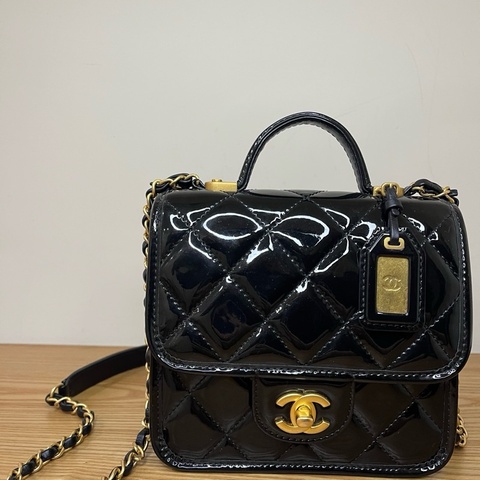 chanel 香奈兒 黑金 漆皮 豆腐包