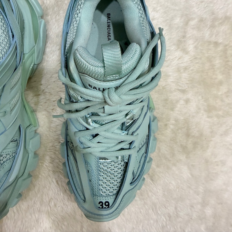 告別2025斷捨離價格🉐 🎖️巴黎世家 尺寸39老爹鞋 休閒鞋 超好看-3