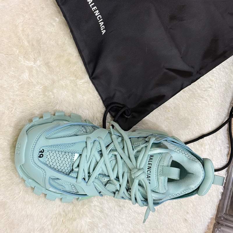 告別2025斷捨離價格🉐 🎖️巴黎世家 尺寸39老爹鞋 休閒鞋 超好看-10