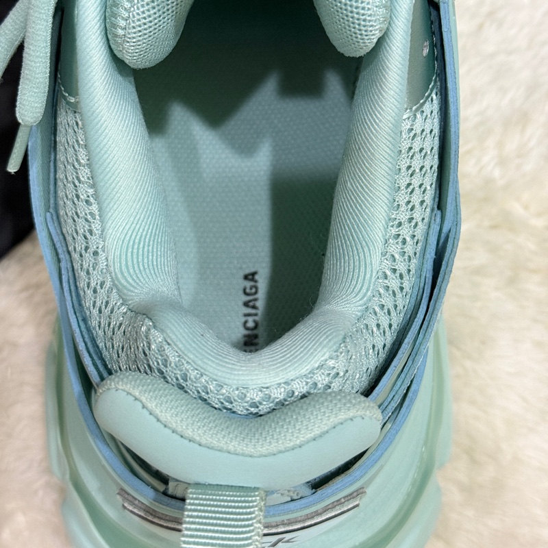 告別2025斷捨離價格🉐 🎖️巴黎世家 尺寸39老爹鞋 休閒鞋 超好看-15