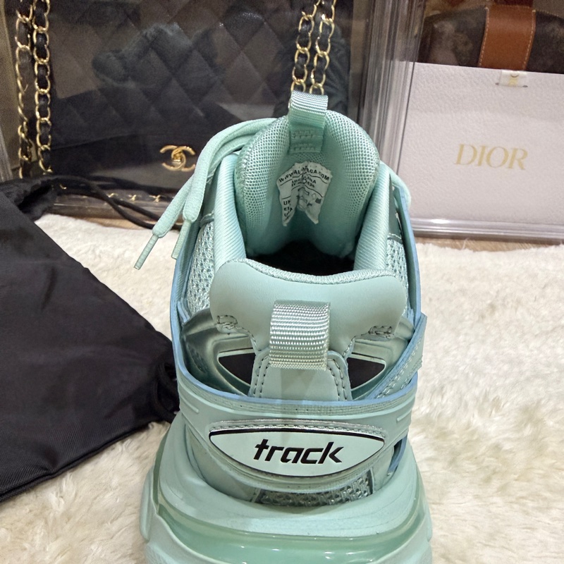 告別2025斷捨離價格🉐 🎖️巴黎世家 尺寸39老爹鞋 休閒鞋 超好看-27