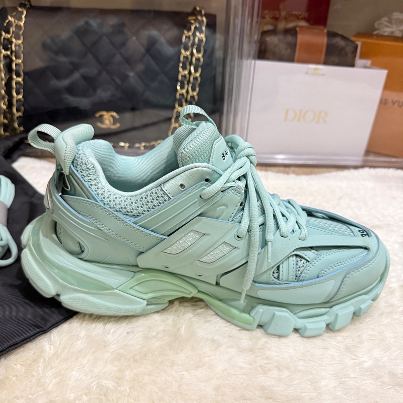 告別2025斷捨離價格🉐 🎖️巴黎世家 尺寸39老爹鞋 休閒鞋 超好看-29